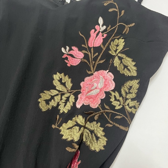 Guess floral embroidered fringe dress - whimsigoth cottage core - size medium - Picture 8 of 12